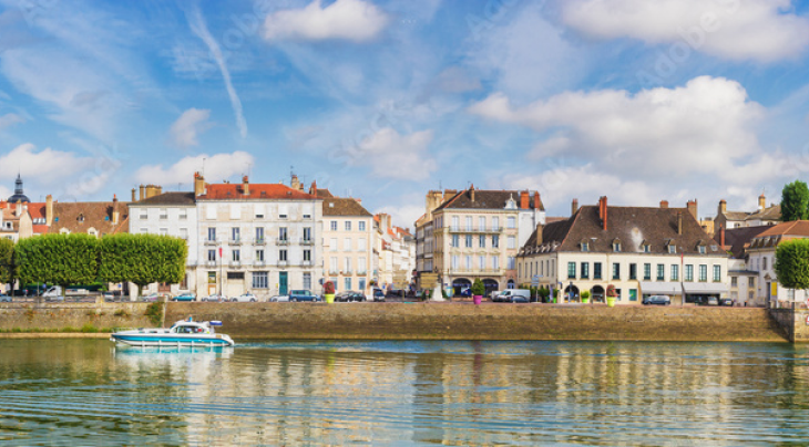 Balade paisible le long des bords de la Saône à Chalon-sur-Saône